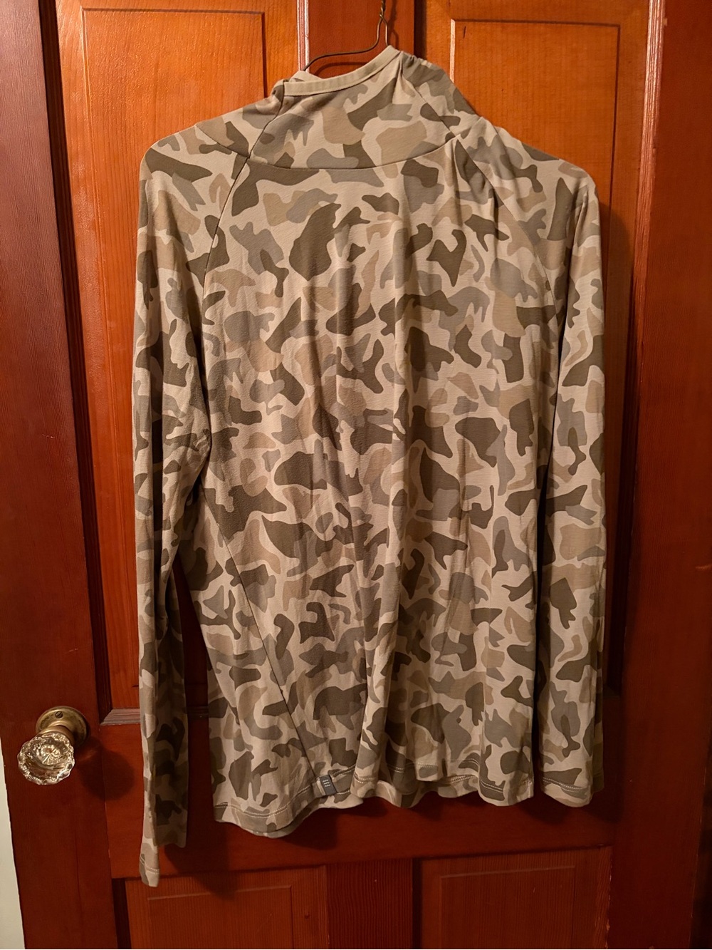 Free Fly Women’s Long-Sleeve Camo shirt - Taupe/Olive